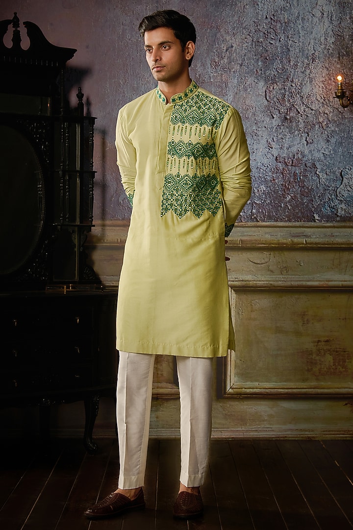 Mint Green Cotton Silk Geometrical Embroidered Kurta Set by DiyaRajvvir Men at Pernia's Pop Up Shop