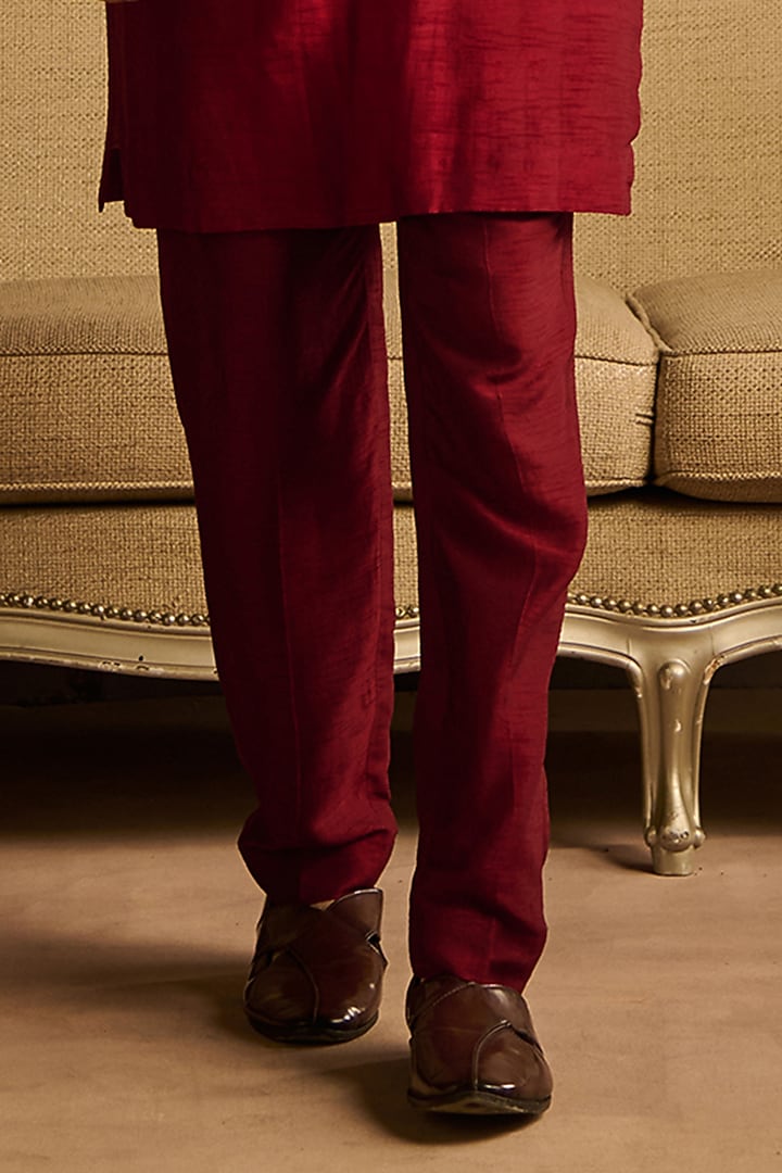 Maroon Dola Silk Mirror Embroidered Kurta Set by DiyaRajvvir Men at Pernia's Pop Up Shop