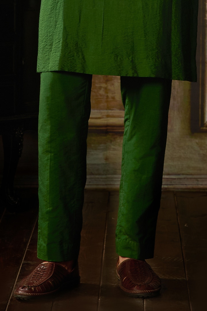 Olive Green Cotton Silk Thread & Cutdana Embroidered Kurta Set by DiyaRajvvir Men at Pernia's Pop Up Shop