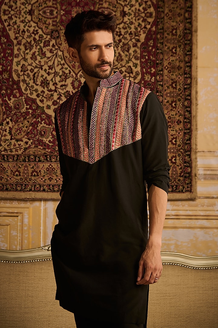 Black Cotton Silk Thread Embroidered Kurta Set by DiyaRajvvir Men at Pernia's Pop Up Shop