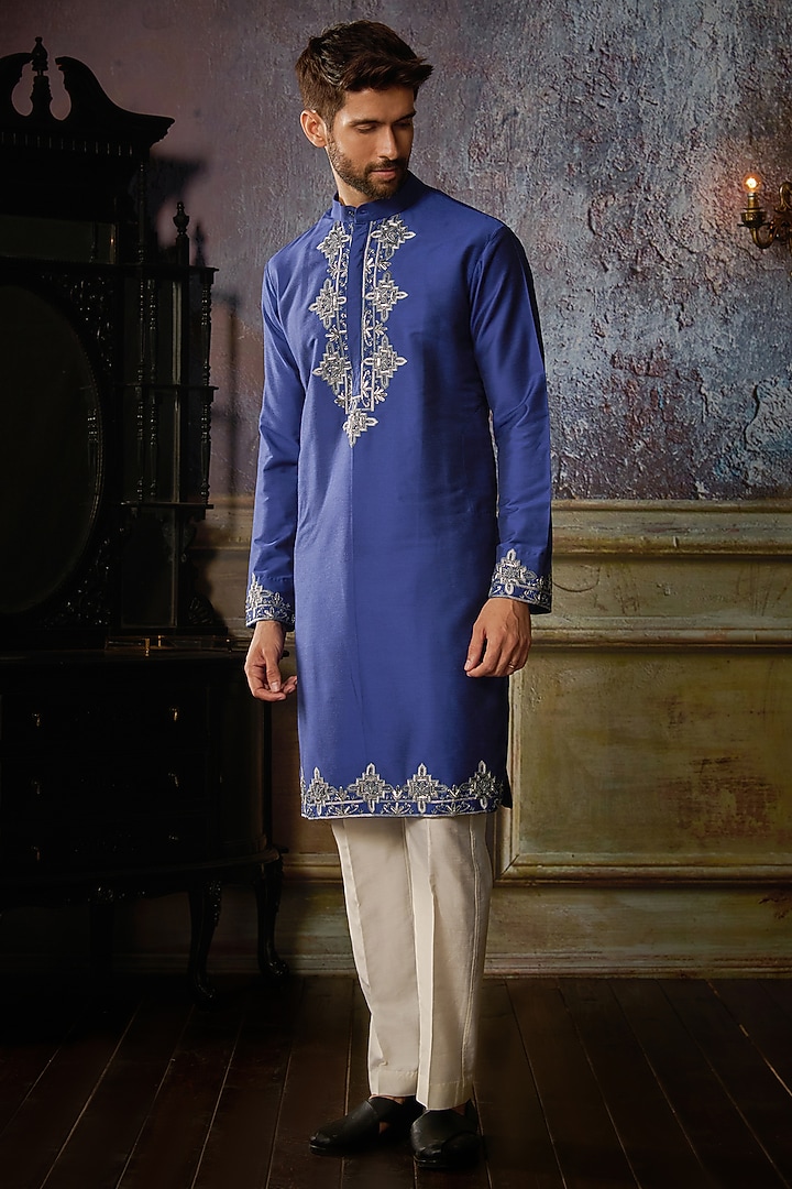 Electric Blue Cotton Silk Thread Geometric Embroidered Kurta Set by DiyaRajvvir Men at Pernia's Pop Up Shop
