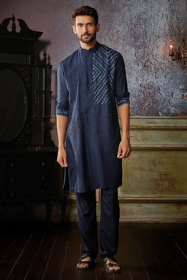 Dark Blue Cotton Silk Thread & Mirror Embroidered Kurta Set by DiyaRajvvir Men