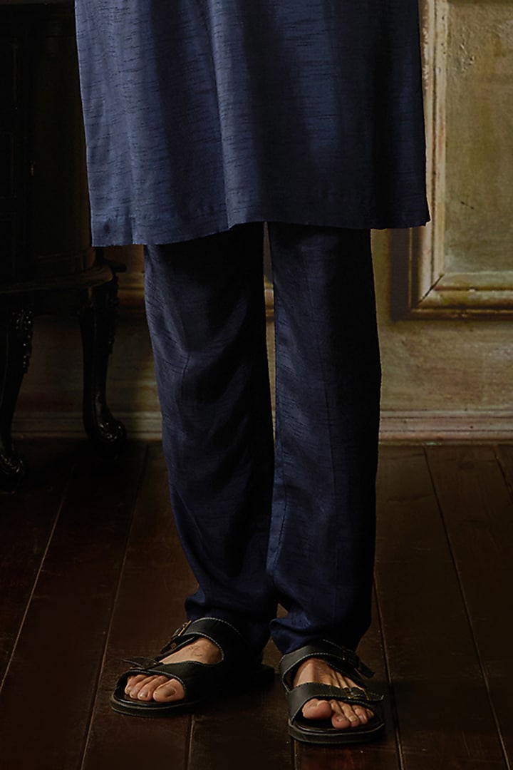 Dark Blue Cotton Silk Thread & Mirror Embroidered Kurta Set by DiyaRajvvir Men at Pernia's Pop Up Shop