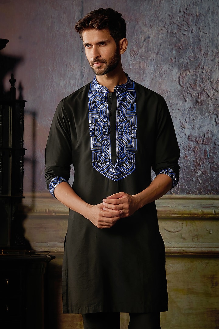 Black Cotton Silk Embroidered Kurta Set by DiyaRajvvir Men at Pernia's Pop Up Shop