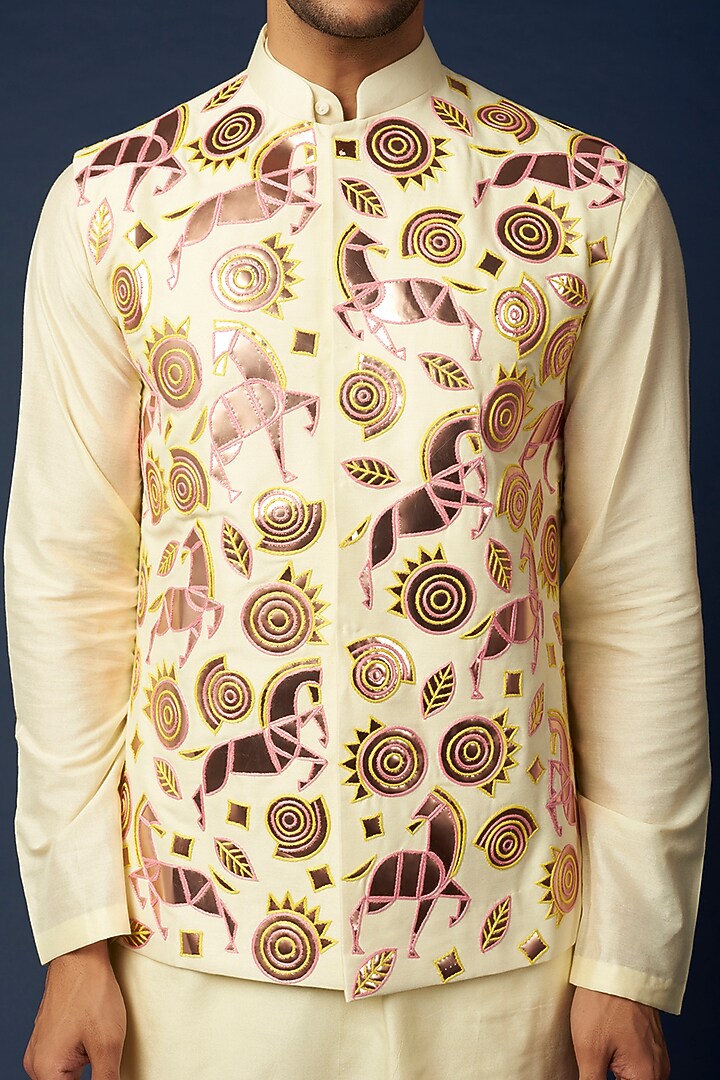 Pastel Yellow Silk Thread Embroidered Bundi Jacket Set by DiyaRajvvir Men at Pernia's Pop Up Shop