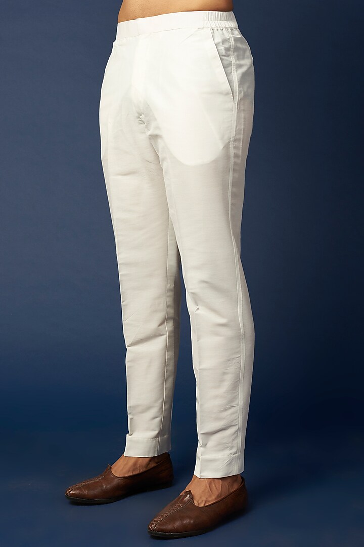 Ivory Cotton Silk Thread Embroidered Bundi Jacket Set by DiyaRajvvir Men at Pernia's Pop Up Shop