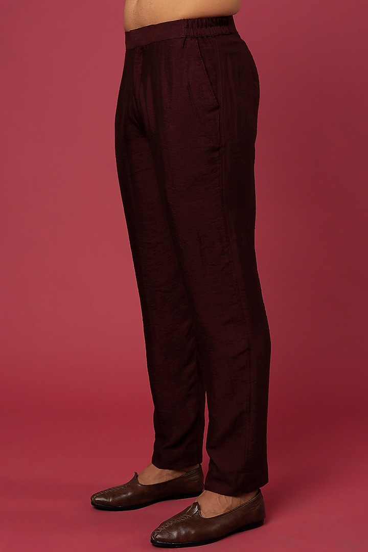 Maroon Cotton Silk Thread Embroidered Kurta Set by DiyaRajvvir Men at Pernia's Pop Up Shop