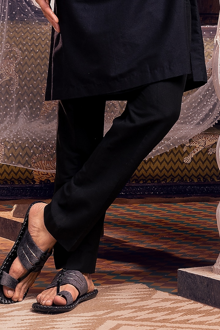 Black Cotton Silk Embroidered Bundi Jacket Set by DiyaRajvvir Men at Pernia's Pop Up Shop