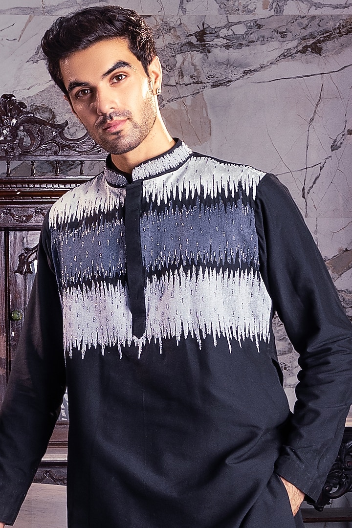 Black Cotton Silk Embroidered Ombre Kurta Set by DiyaRajvvir Men at Pernia's Pop Up Shop