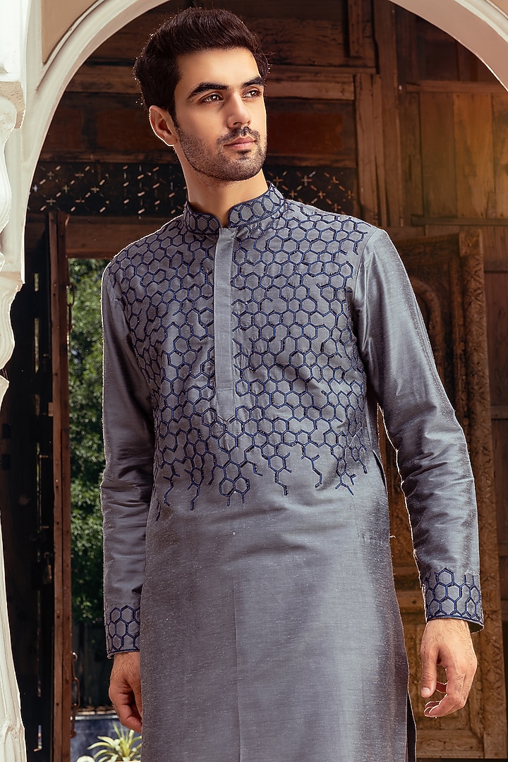 Grey Cotton Silk Hexagon Embroidered Kurta Set by DiyaRajvvir Men at Pernia's Pop Up Shop