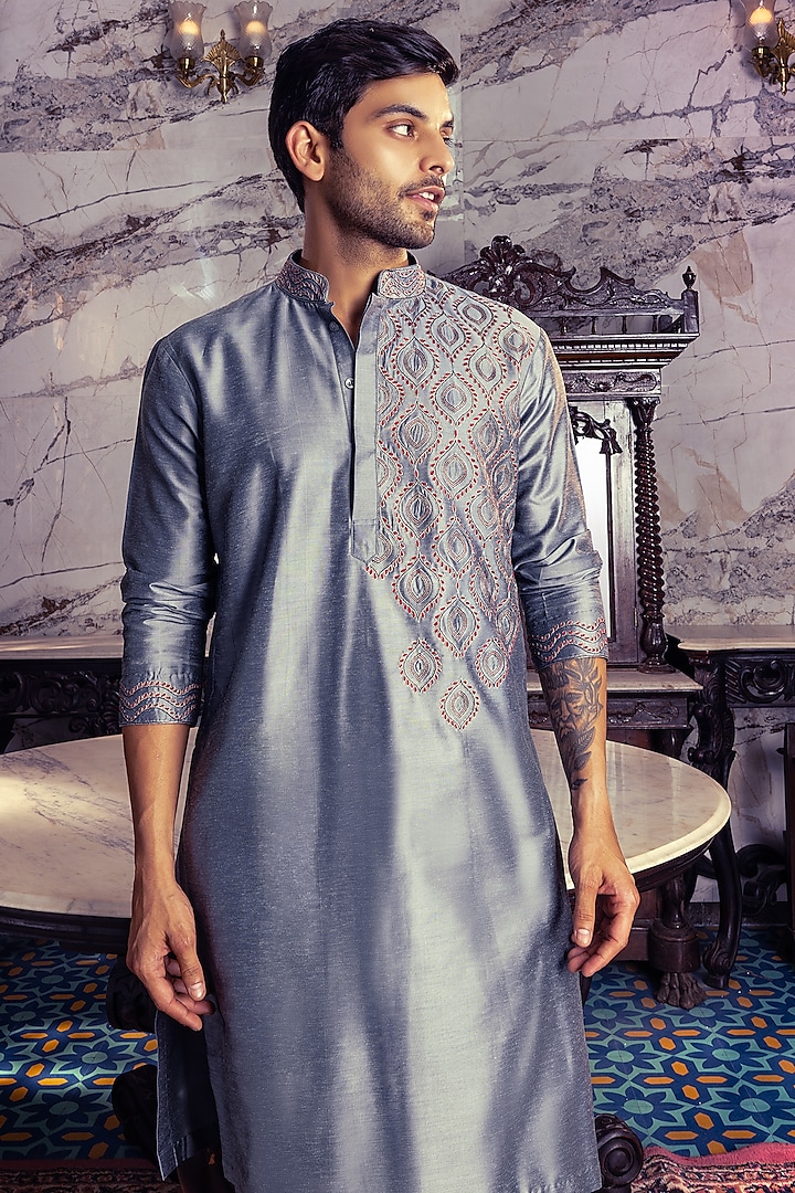 Grey Cotton Silk Embroidered Kurta Set Design by DiyaRajvvir Men at  Pernia's Pop Up Shop 2024