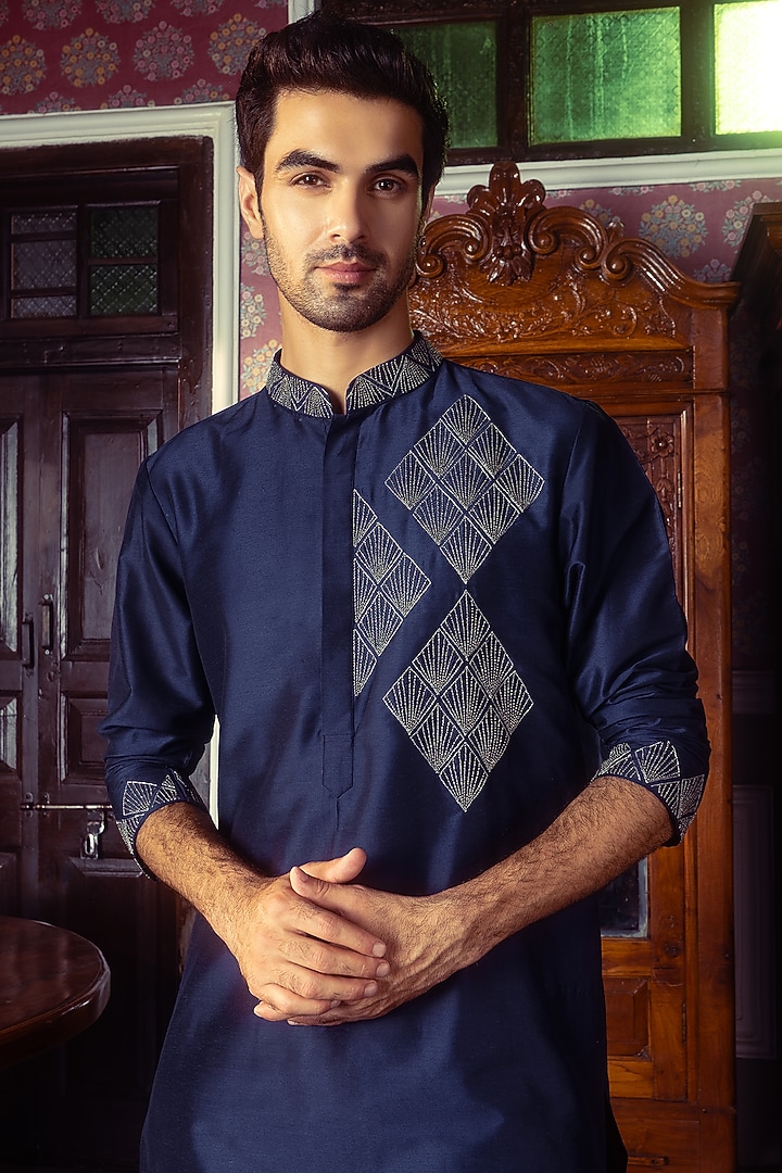 Dark Blue Cotton Silk Embroidered Bundi Jacket Set by DiyaRajvvir Men at Pernia's Pop Up Shop