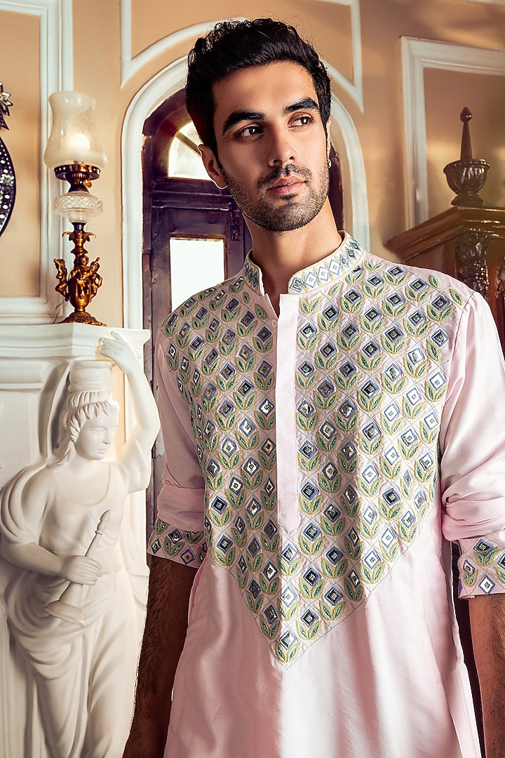 Blush Pink Cotton Silk Floral Embroidered Kurta Set by DiyaRajvvir Men at Pernia's Pop Up Shop