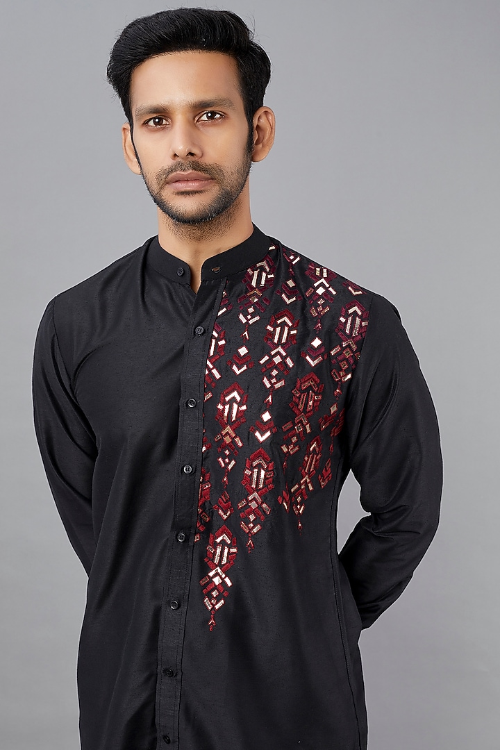 Black Cotton Silk Thread Embroidered Wedding Indowestern Set by DiyaRajvvir Men at Pernia's Pop Up Shop