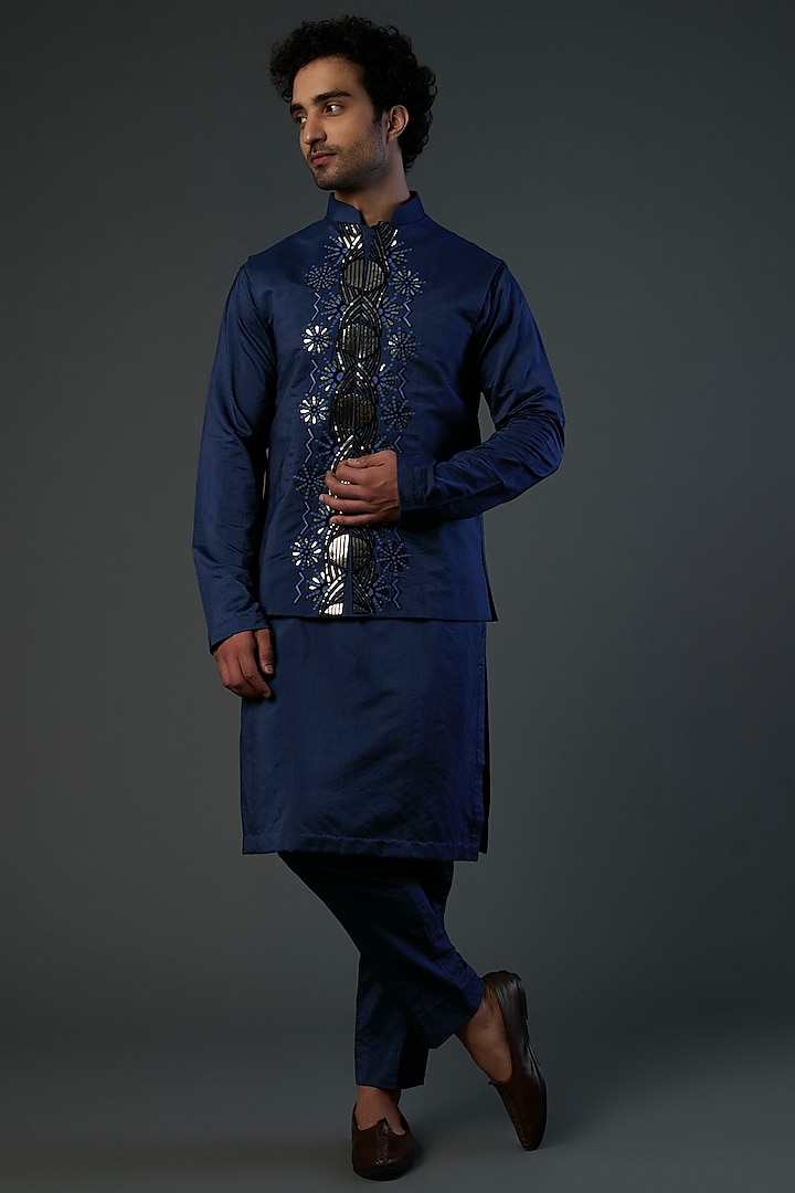 Indigo Blue Embroidered Bundi Jacket With Kurta Set by DiyaRajvvir Men