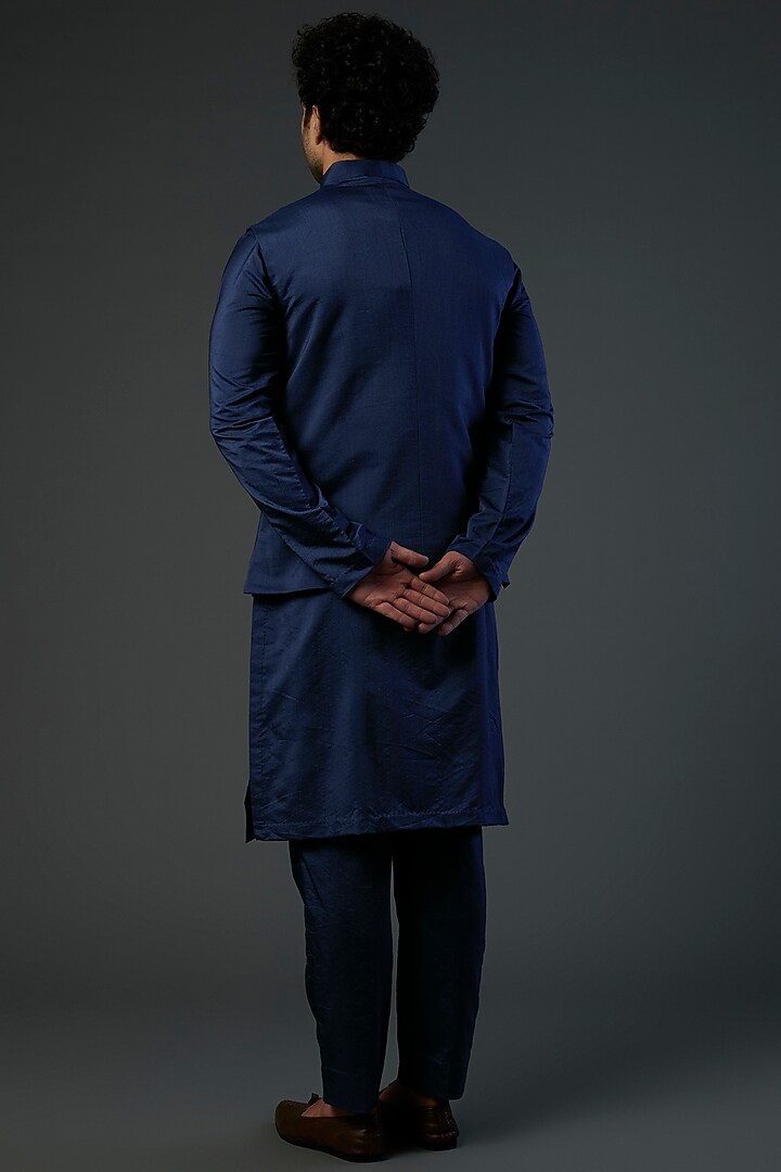 Indigo Blue Cotton & Cotton Silk Embroidered Bundi Jacket Set by DiyaRajvvir Men at Pernia's Pop Up Shop