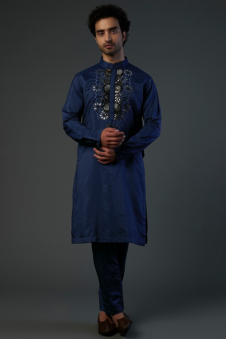 Indigo Blue Cotton & Cotton Silk Embroidered Bundi Jacket Set by DiyaRajvvir Men at Pernia's Pop Up Shop