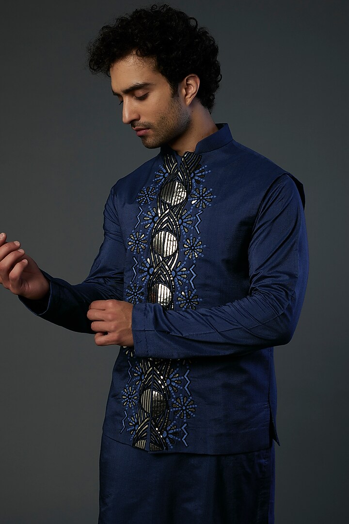 Indigo Blue Cotton & Cotton Silk Embroidered Bundi Jacket Set by DiyaRajvvir Men at Pernia's Pop Up Shop