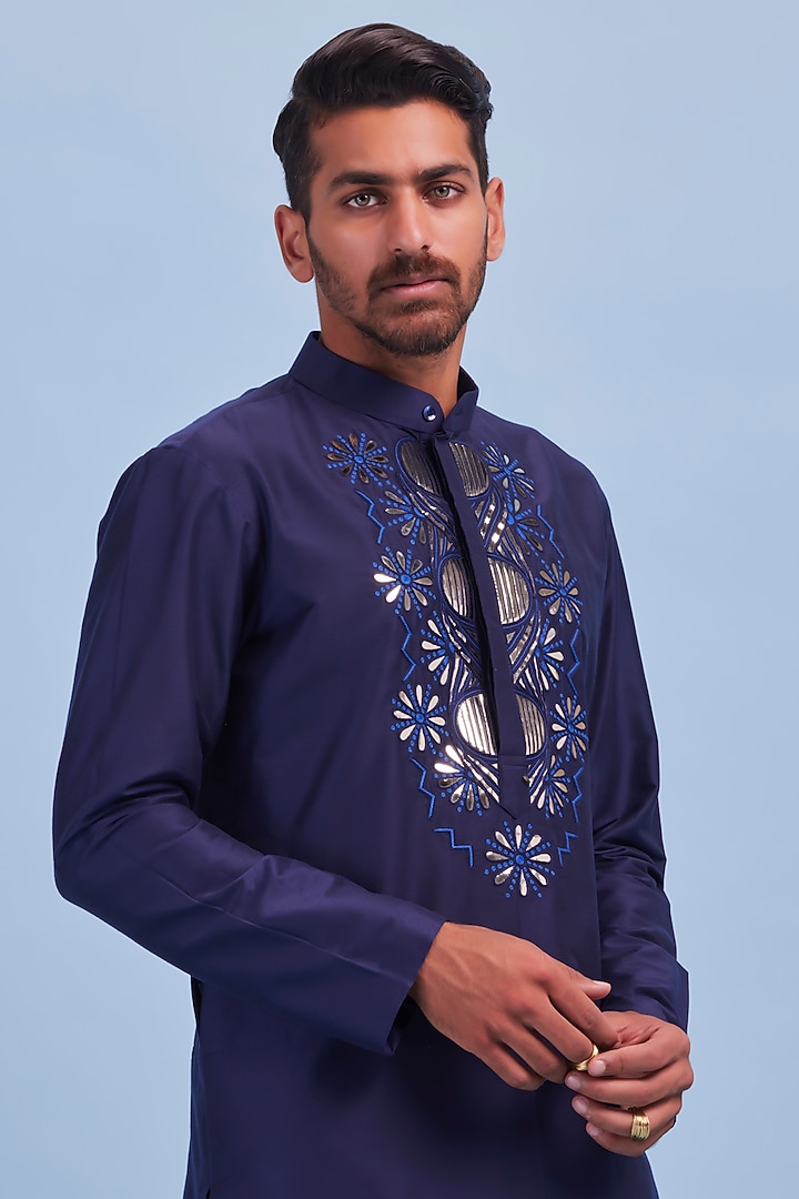 Dark Blue Cotton Silk Thread Embroidered Kurta by DiyaRajvvir Men at Pernia's Pop Up Shop