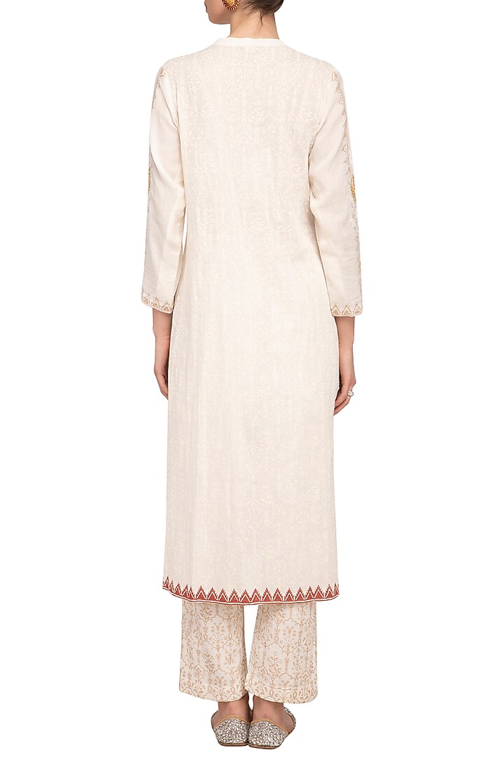 Off White Embellished Printed Kurta Set by Devnaagri at Pernia's Pop Up Shop
