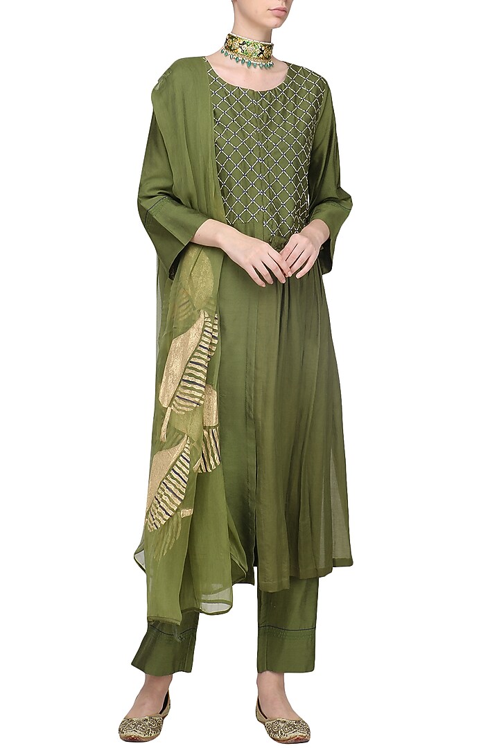 Olive kantha embroidered kurta set available only at Pernia's Pop Up Shop.