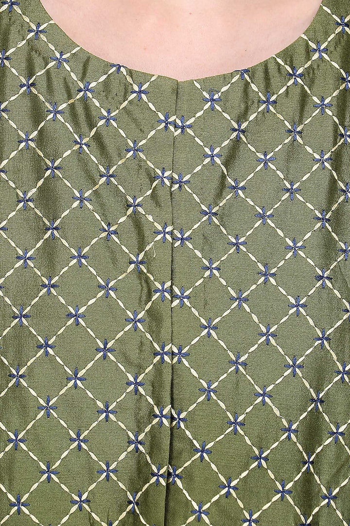 Olive kantha embroidered kurta set available only at Pernia's Pop Up Shop.