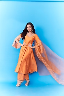product-color-Orange
