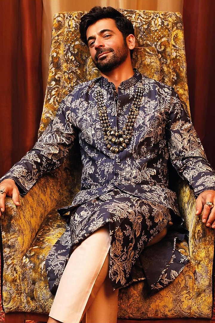 Navy Blue Embroidered Kurta Set by Devnaagri Men at Pernia's Pop Up Shop