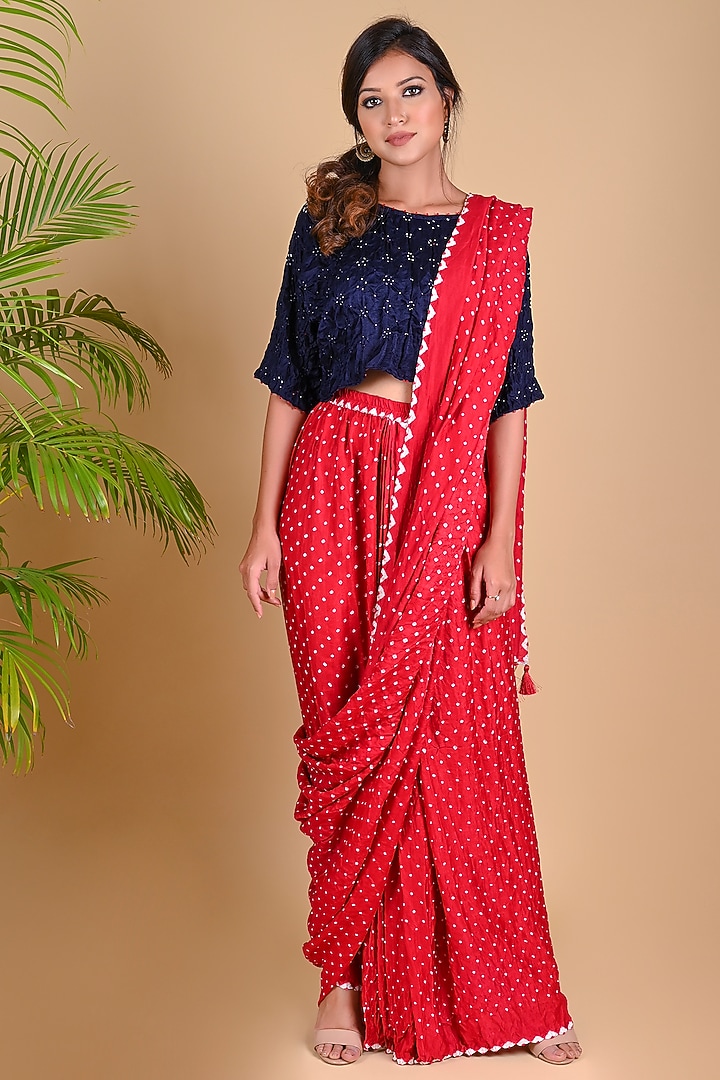 Red Gajji Silk Bandhani Pre-Stitched Pant Party Wear Saree Set by Dyelogue at Pernia's Pop Up Shop