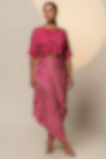 Pink Gajji Silk Crop Top by Dyelogue at Pernia's Pop Up Shop