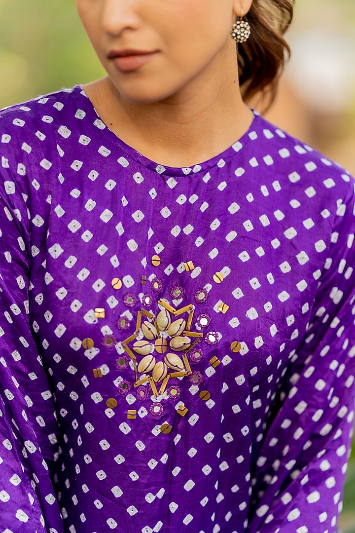 Purple Gajji Silk Motif Embroidered High-Low Kurta Set by Dyelogue at Pernia's Pop Up Shop