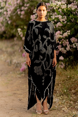 Black Gajji Silk Asymmetric Kurta Set by Dyelogue