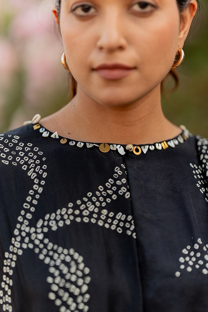 Black Gajji Silk Asymmetric Kurta Set by Dyelogue at Pernia's Pop Up Shop