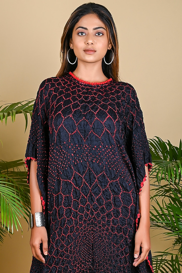 Black & Red Gajji Silk Bandhani Kaftan by Dyelogue at Pernia's Pop Up Shop