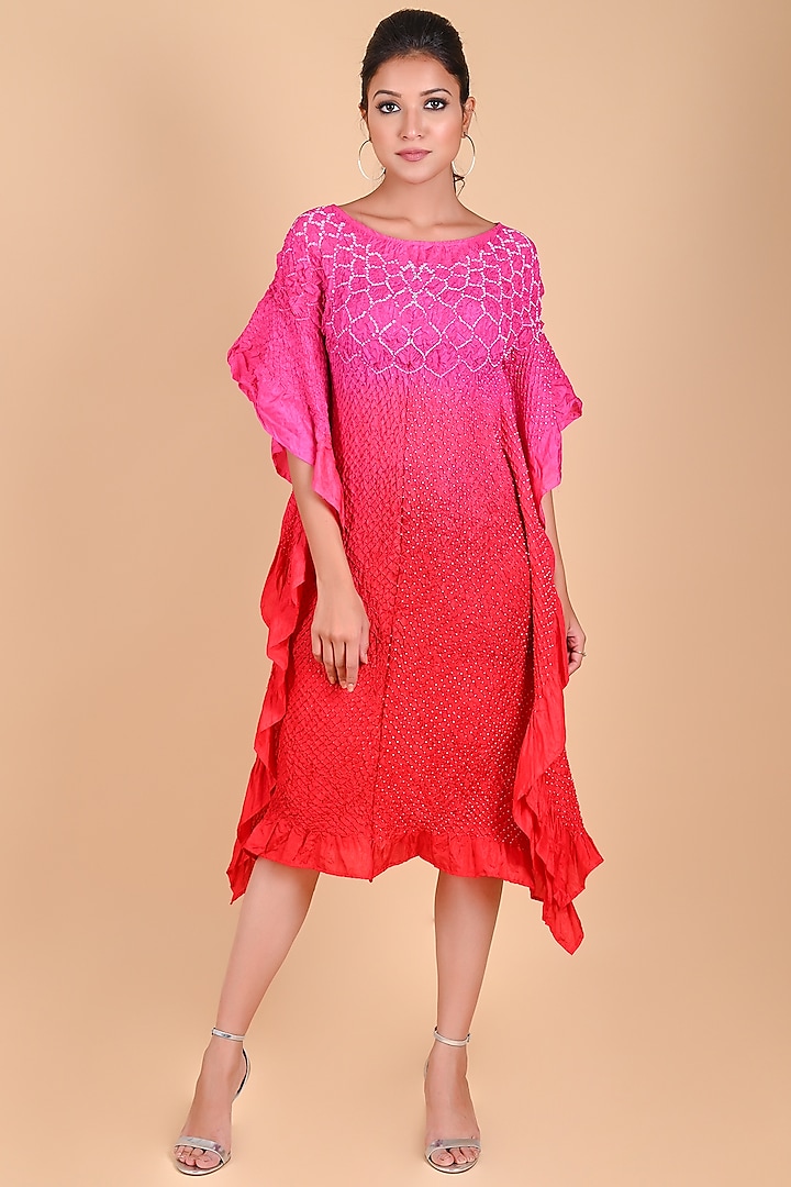 Pink & Red Ombre Bandhani Kaftan by Dyelogue