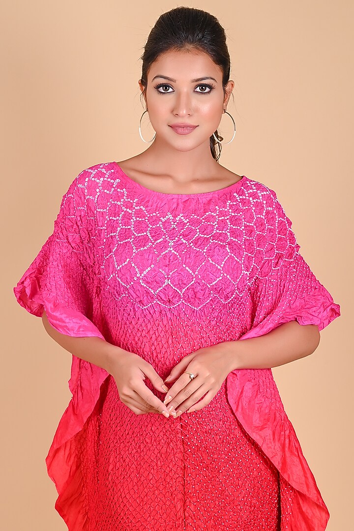 Pink & Red Ombre Bandhani Kaftan by Dyelogue at Pernia's Pop Up Shop