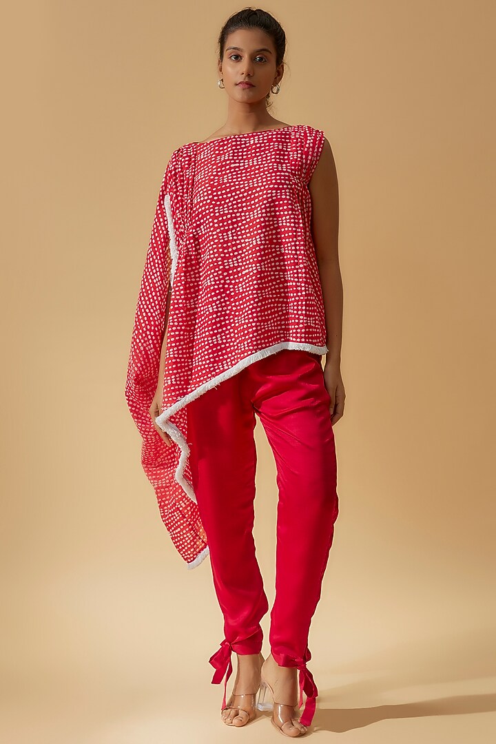 Red Muslin Cotton Printed Kaftan Top by Divya Kanakia at Pernia's Pop Up Shop