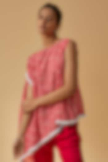 Red Muslin Cotton Printed Kaftan Top by Divya Kanakia at Pernia's Pop Up Shop