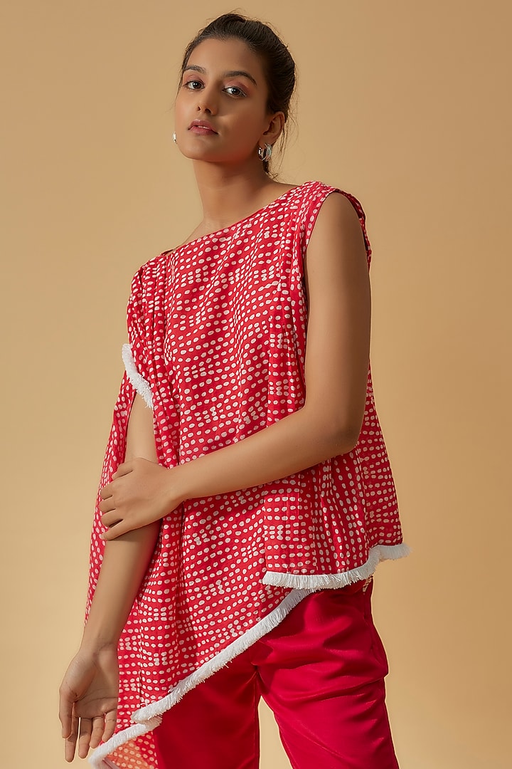 Red Muslin Cotton Printed Kaftan Top by Divya Kanakia at Pernia's Pop Up Shop