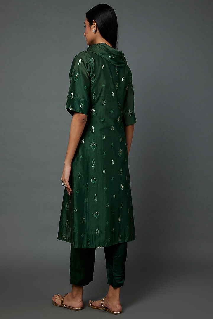 Bottle Green Chanderi Cotton Embroidered Kurta Set by Divya Kanakia at Pernia's Pop Up Shop