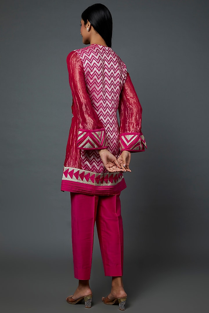 Pink Chanderi Cotton Kurta Set by Divya Kanakia at Pernia's Pop Up Shop