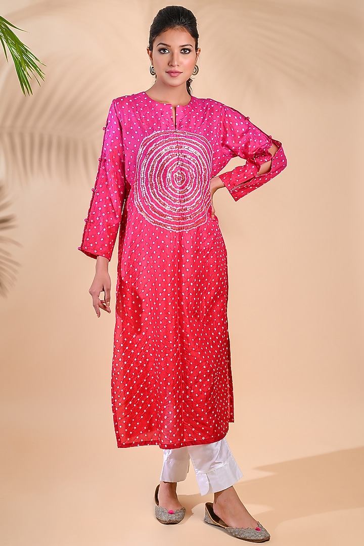 Pink-Red Shaded Mulberry Silk Hand Embellished Straight Kurta by Dyelogue at Pernia's Pop Up Shop