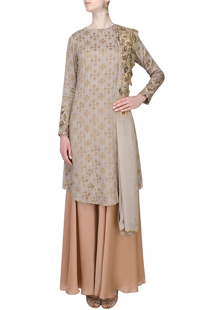 Steel grey zardozi thread embroidered handcrafted kurta with blush pink sharara pants set available only at Pernia's Pop Up Shop.