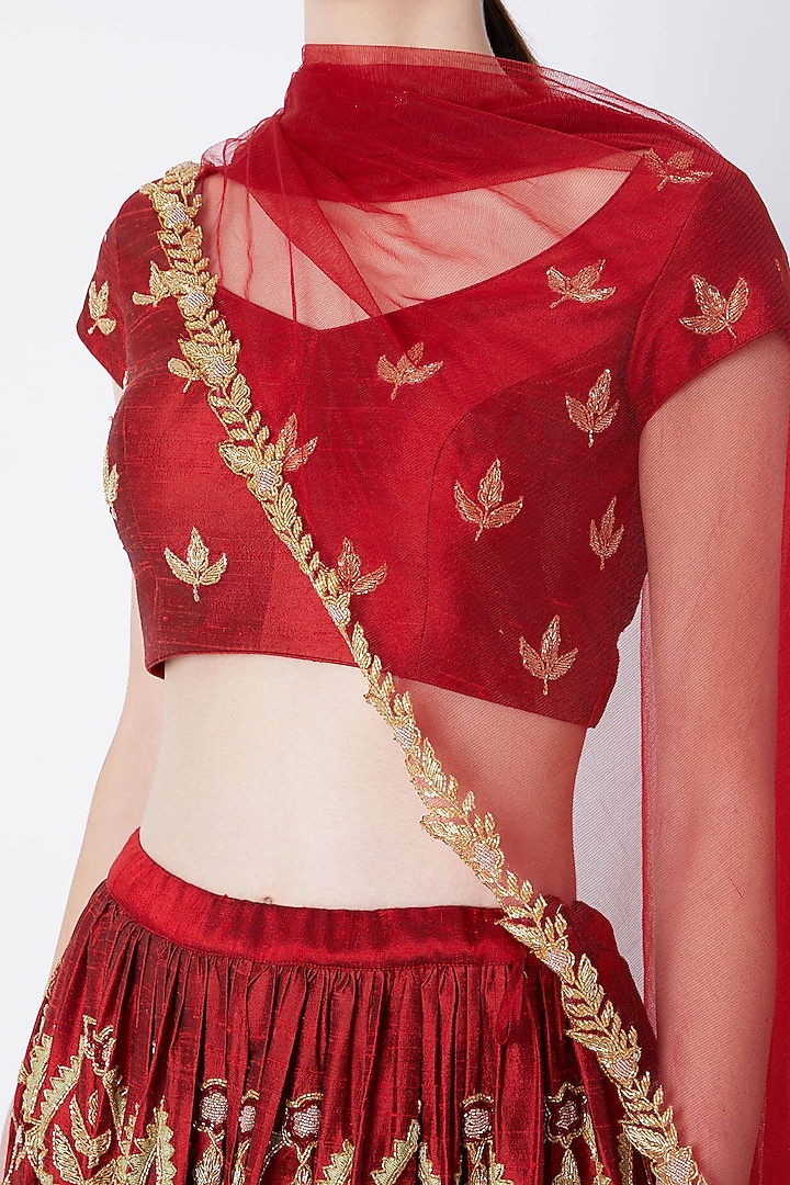Red Heavy Embroidered Wedding Lehenga Set by Ease at Pernia's Pop Up Shop
