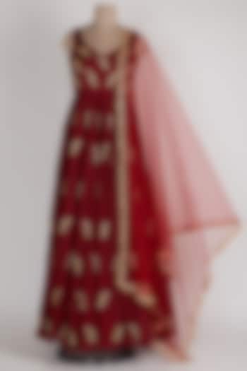 Red Wedding Anarkali With Net Dupatta by Ease at Pernia's Pop Up Shop