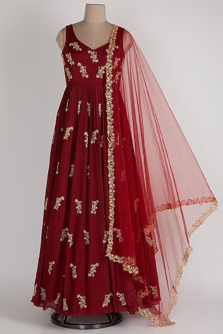 Red Wedding Anarkali With Net Dupatta by Ease at Pernia's Pop Up Shop