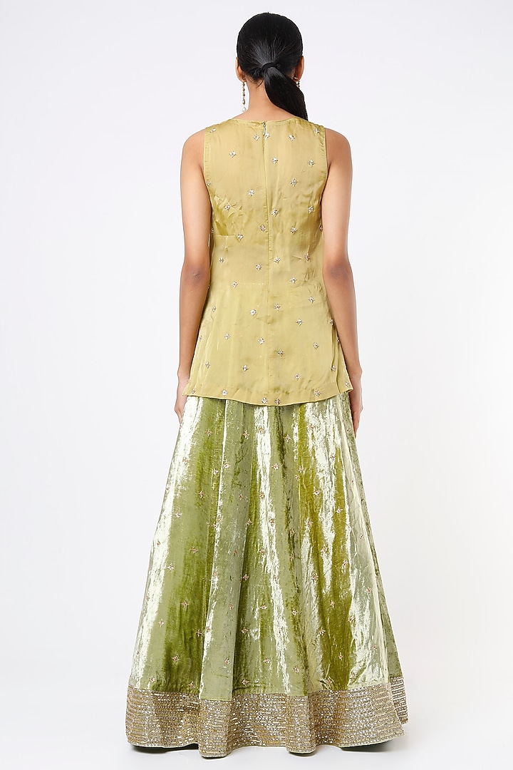 Green Embroidered Wedding Lehenga Set by Ease at Pernia's Pop Up Shop