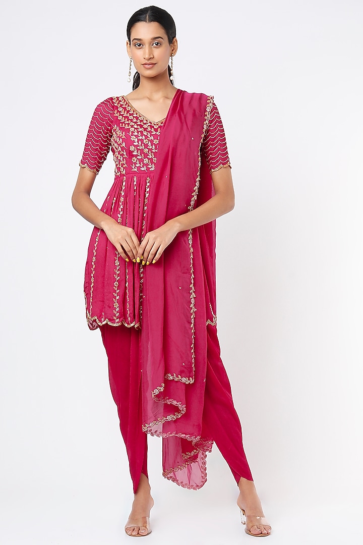 Magenta Embroidered Kurta Set by Ease