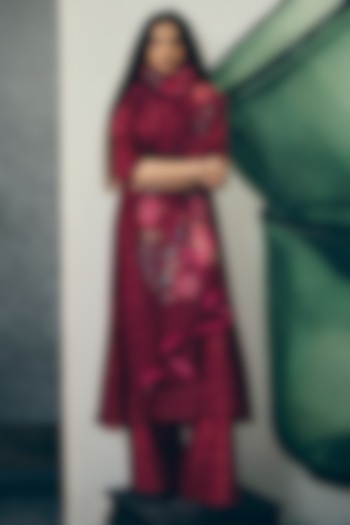 Wine Silk Organza Checkered Kurta Set by Ease at Pernia's Pop Up Shop