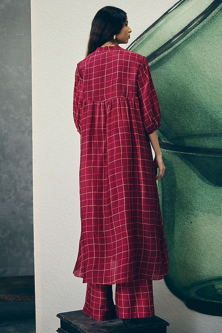 Wine Silk Organza Checkered Kurta Set by Ease at Pernia's Pop Up Shop